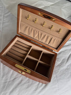 The Chérie Box