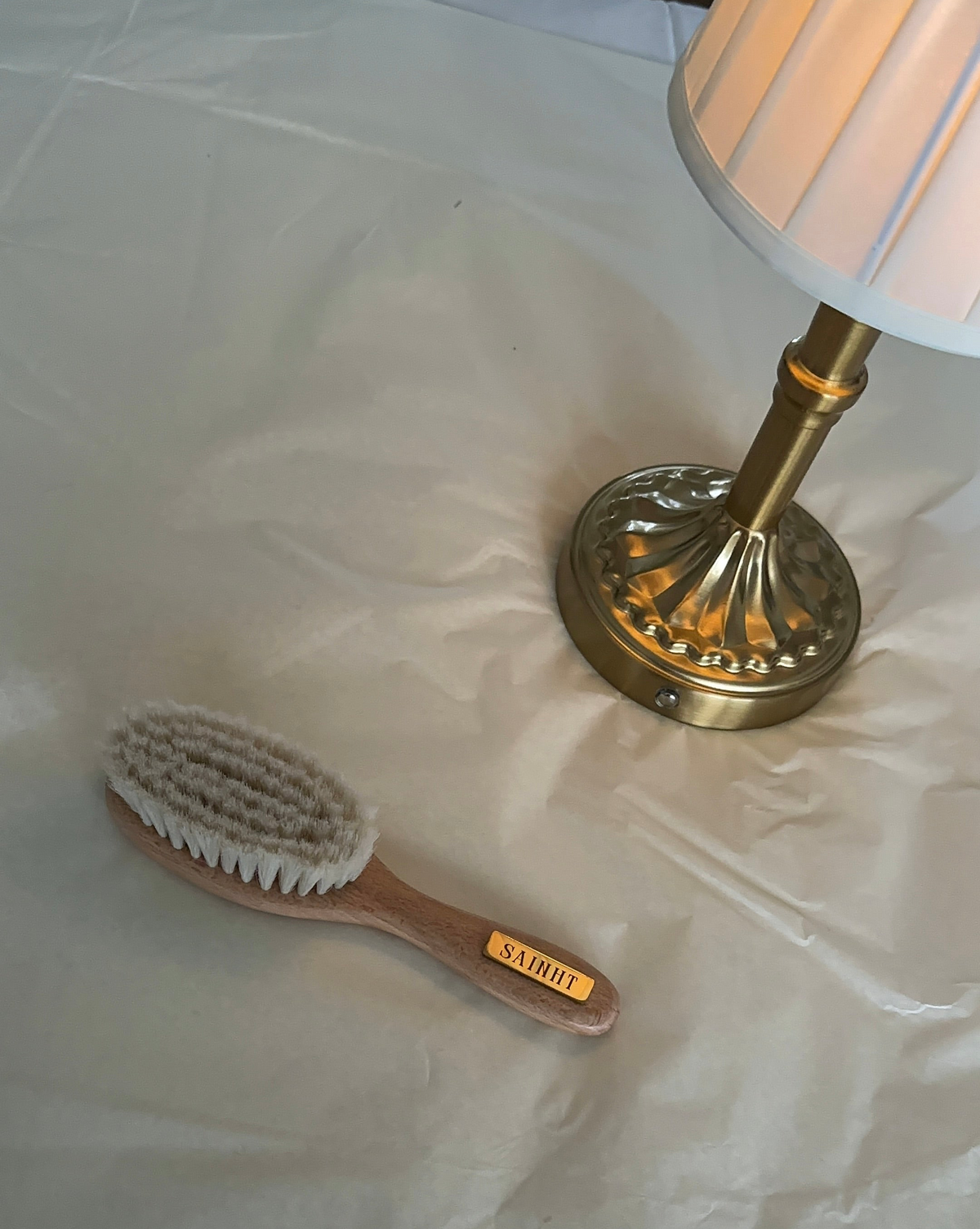 The Kin Hairbrush
